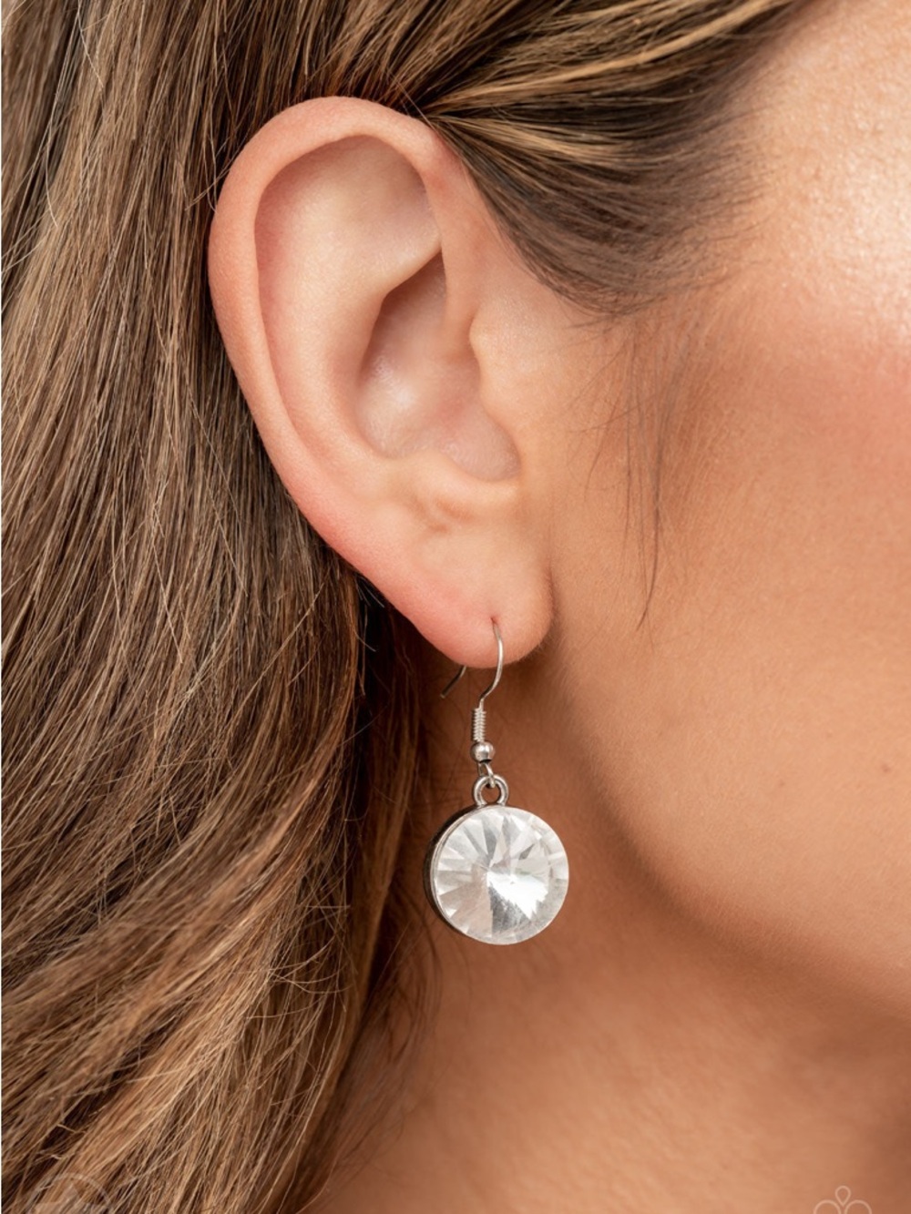 Spotlight Stunner - Elegant Silver Tone Drop Statement Necklace & Earrings Set - Picture 2 of 3